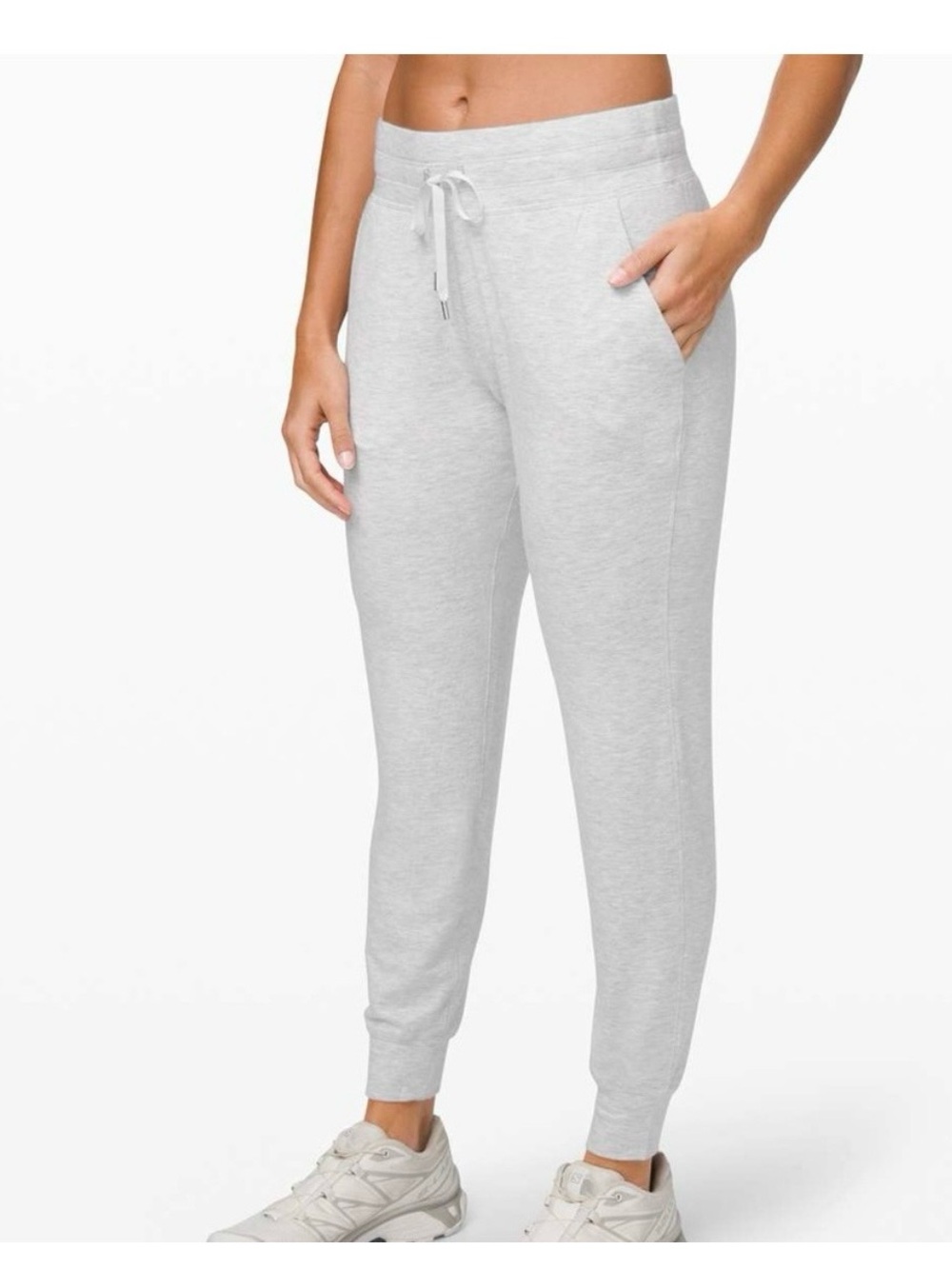 Lululemon Warm Down High-Rise Jogger
Heathered Core Ultra Light Grey - Size 2